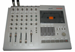 Tascam Portastudio 424 | Foto: Frans de Meijer