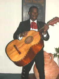 Guitarrnspeler, Willemstad-Punda, Curaao | Foto: Frans de Meijer